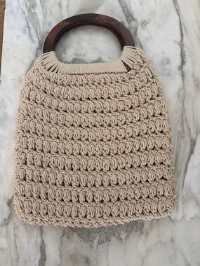 Universal Thread Beige Crochet Shoulder Bag with Wooden Handles